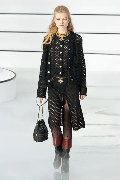 Look 26